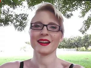 Jenny მცურავი მარცხე ...