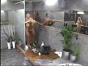 Naomi უფასო პორნო სე ...